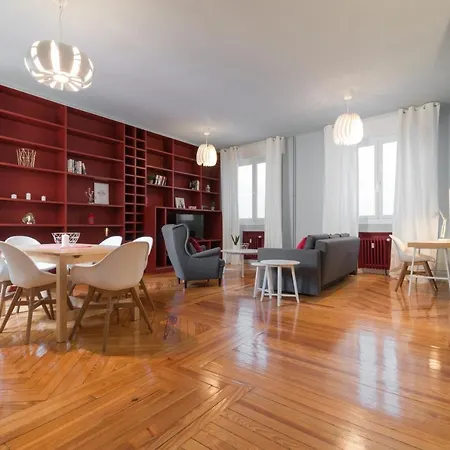 Charming Gran Via Center Apartment Madrid Exterior photo